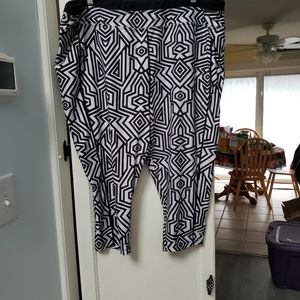 Full Beauty Sport Capris size 26/28